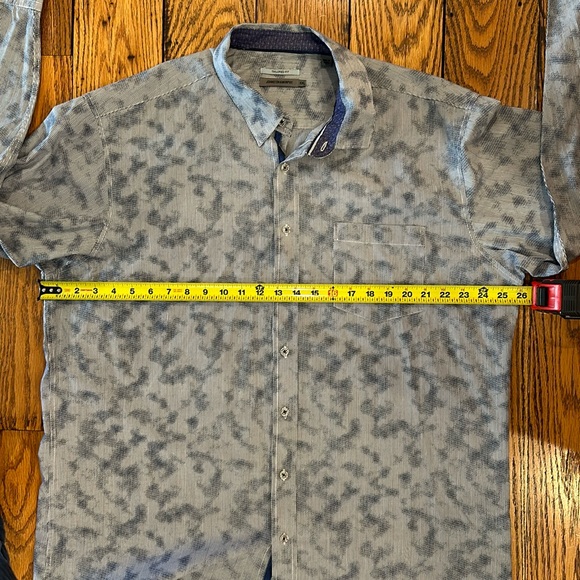 JOHNSON & MURPHY TAILORED FIT BLUE AND WHITE COTTON SHIRT WITH PATTERNED BUTTONS - Picture 7 of 8